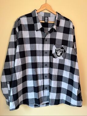 NFL Black & White Buffalo Plaid Button-Up Shirt Las Vegas Raiders